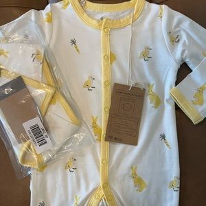 Kyte baby romper and bib bundle